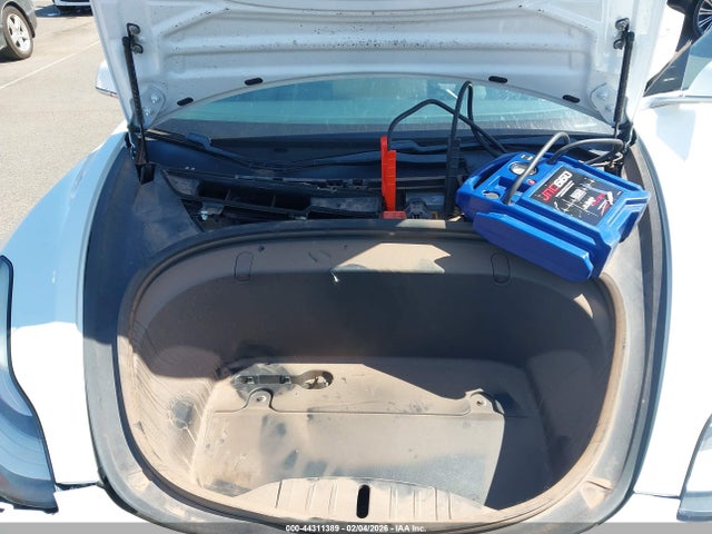 2019 TESLA MODEL 3 5YJ3E1EA8KF466768 Photo 9