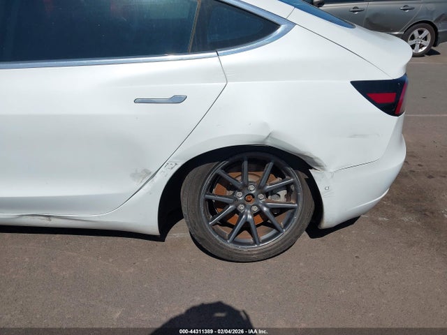 2019 TESLA MODEL 3 5YJ3E1EA8KF466768 Photo 5