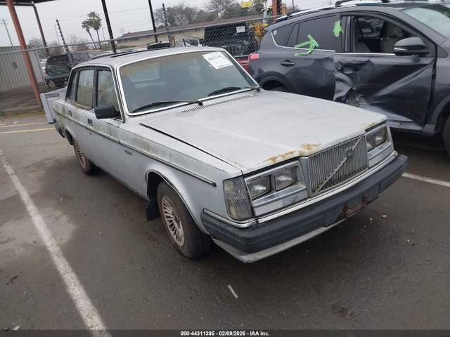 1984 VOLVO 244 YV1AX8844E1039921