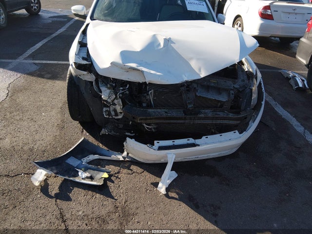 2015 VOLKSWAGEN PASSAT 1VWBT7A39FC016817 Photo 5