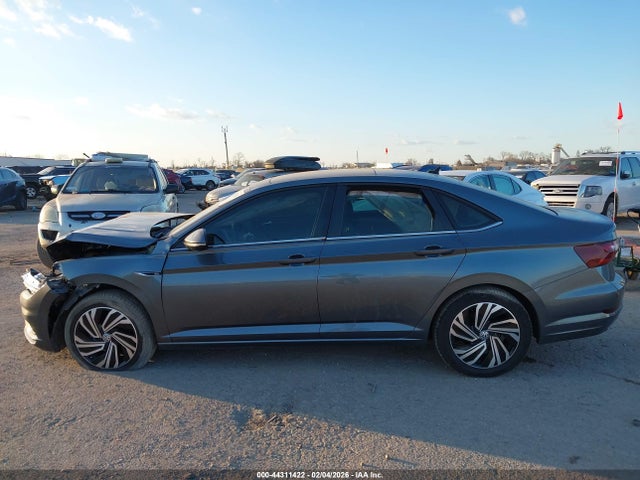 44311422 :رقم المزاد ، 3VWG57BU6MM038292 vin ، 2021 Volkswagen Jetta 1.4t Sel Premium مزاد بيع