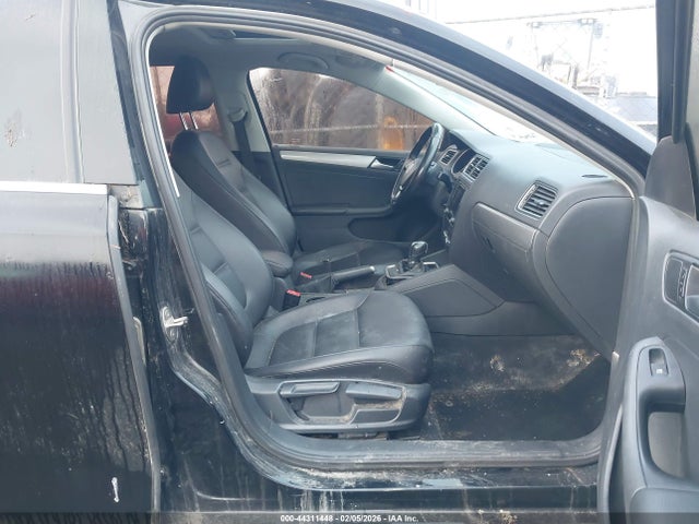 44311448 :رقم المزاد ، 3VWDB7AJ8HM396664 vin ، 2017 Volkswagen Jetta 1.4t Se مزاد بيع