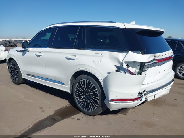 5LM5J9XC3LGL05570 Lincoln Aviator Black Label