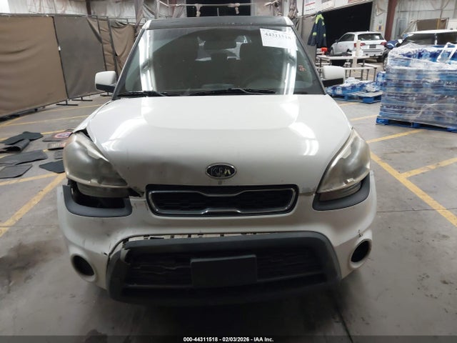 44311518 :رقم المزاد ، KNDJT2A51C7447465 vin ، 2012 Kia Soul مزاد بيع