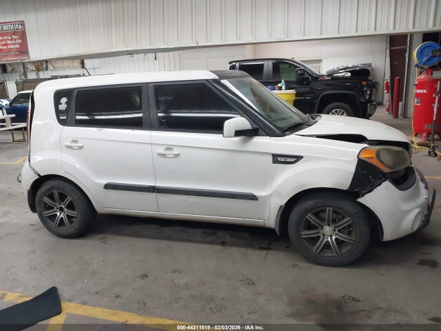 44311518 :رقم المزاد ، KNDJT2A51C7447465 vin ، 2012 Kia Soul مزاد بيع