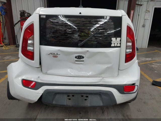 44311518 :رقم المزاد ، KNDJT2A51C7447465 vin ، 2012 Kia Soul مزاد بيع