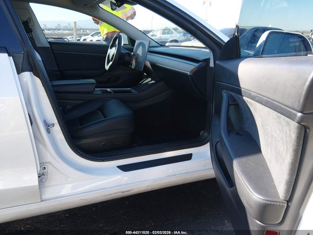 2021 Tesla Model 3 Standard Range Plus Rear-wheel Drive მანქანა იყიდება აუქციონზე, vin: 5YJ3E1EA3MF921996, აუქციონის ნომერი: 44311520