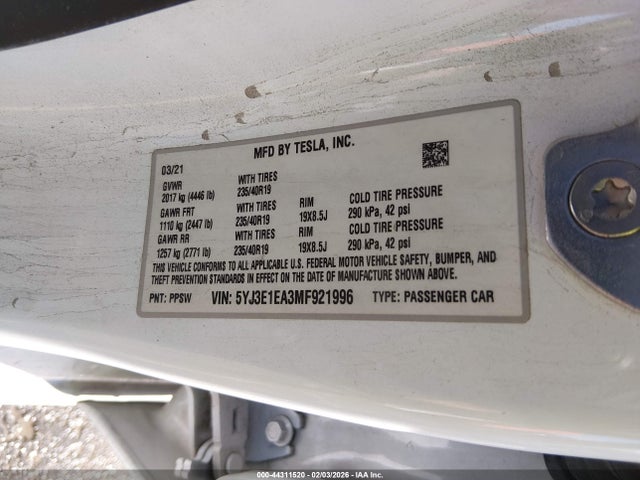 2021 Tesla Model 3 Standard Range Plus Rear-wheel Drive მანქანა იყიდება აუქციონზე, vin: 5YJ3E1EA3MF921996, აუქციონის ნომერი: 44311520