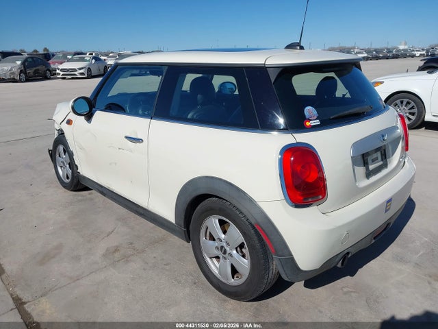 2015 MINI HARDTOP WMWXM5C59F3A58512 Photo 2