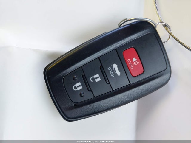 4T1F11AKXPU172208 Toyota CAMRY XLE