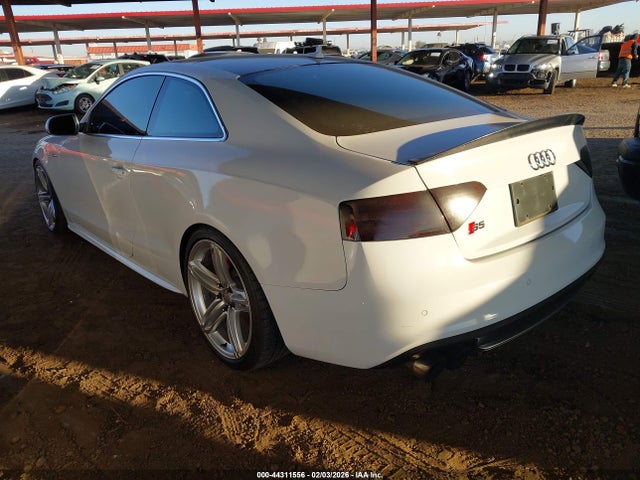 2013 AUDI S5 WAUCGAFR7DA029383 Photo 2