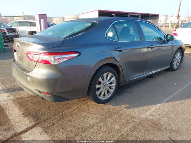 4T1B11HK6JU031342 Toyota CAMRY LE