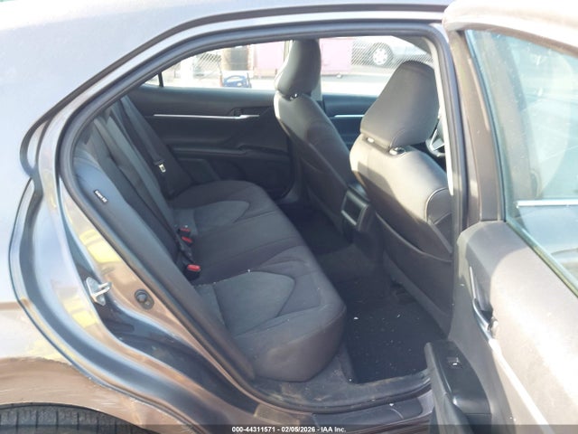 4T1B11HK6JU031342 Toyota CAMRY LE