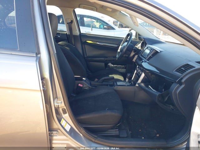 2017 MITSUBISHI LANCER JA32U2FU3HU008812 Photo 4