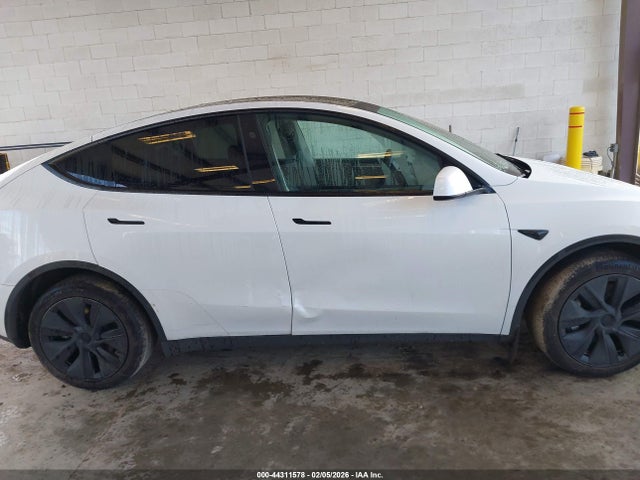 7SAYGDEE7RF160579 Tesla Model Y Long Range Dual Motor All-wheel Drive