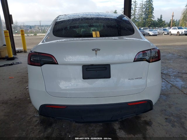 7SAYGDEE7RF160579 Tesla Model Y Long Range Dual Motor All-wheel Drive