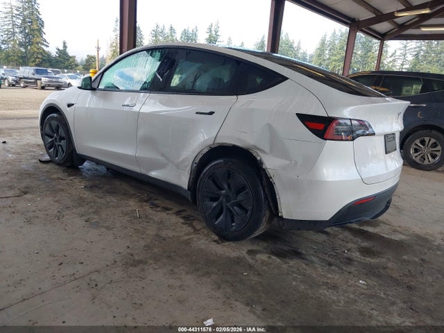 2024 TESLA MODEL Y 7SAYGDEE7RF160579 Photo 2