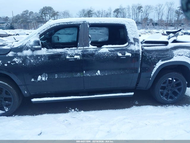 2020 Ram 1500 Laramie  4x4 5'7 Box მანქანა იყიდება აუქციონზე, vin: 1C6SRFJT3LN308465, აუქციონის ნომერი: 44311586
