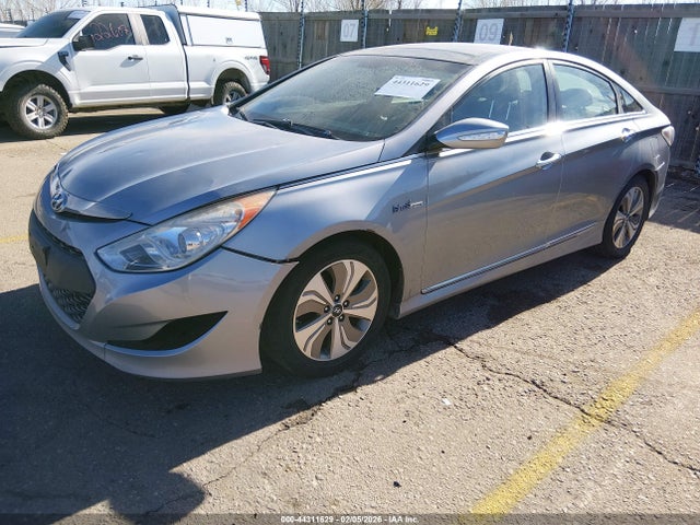Hyundai Sonata Hybrid Limited 2015 KMHEC4A42FA119267 Image 2