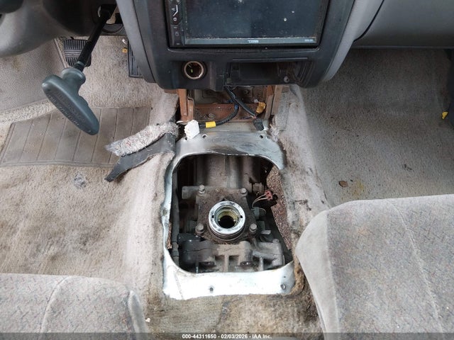 2000 NISSAN FRONTIER 1N6ED26Y5YC419438 Photo 5