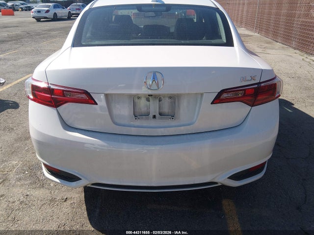 44311655 :رقم المزاد ، 19UDE2F74JA002351 vin ، 2018 Acura Ilx Premium Package/technology Plus Package مزاد بيع