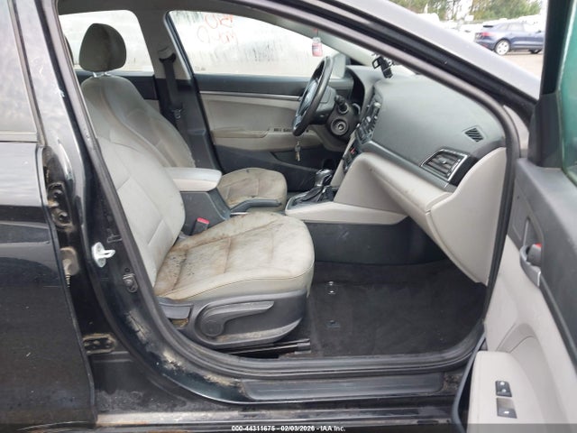 Hyundai ELANTRA SE 2017 5NPD74LF7HH075541 Image 5