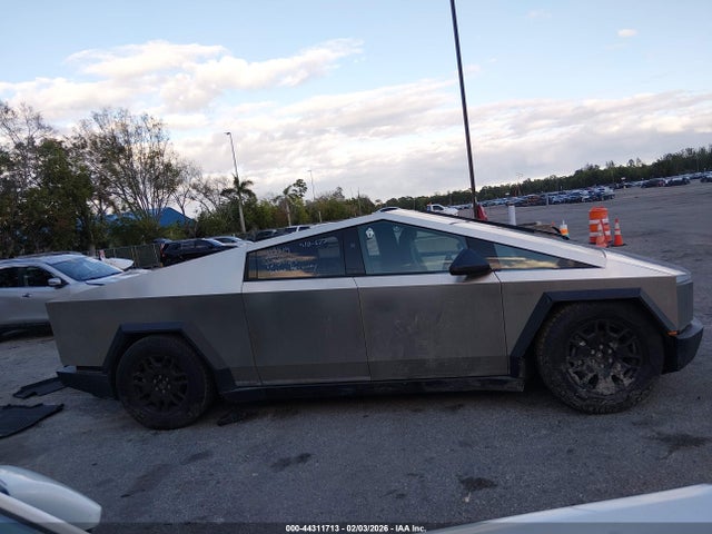 Продаж на аукціоні авто 2024 Tesla Cybertruck Cyberbeast, vin: 7G2CEHEE1RA035317, номер лоту: 44311713