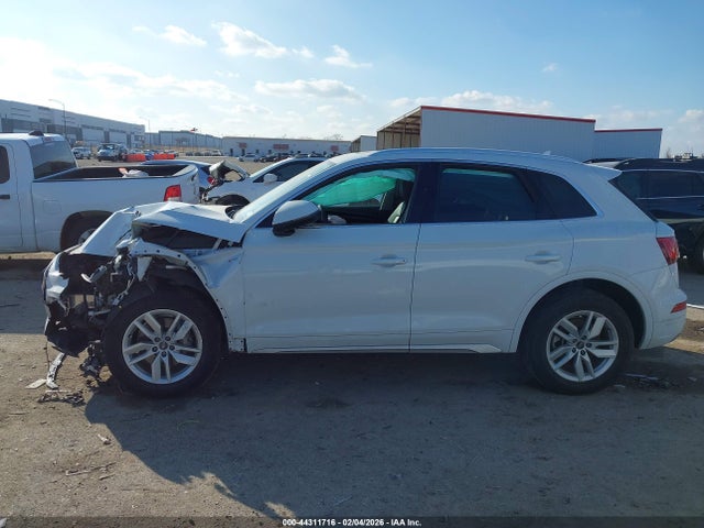 2023 Audi Q5 Premium 45 Tfsi S Line Quattro მანქანა იყიდება აუქციონზე, vin: WA1GAAFYXP2099188, აუქციონის ნომერი: 44311716