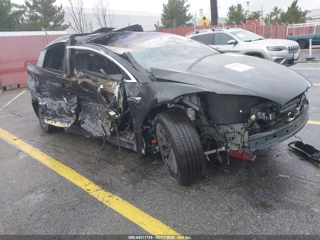 2017 TESLA MODEL X 5YJXCBE43HF052782