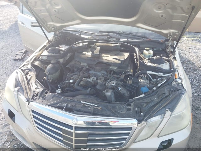 2010 MERCEDES-BENZ E 550 WDDHF9AB4AA089398 Photo 9