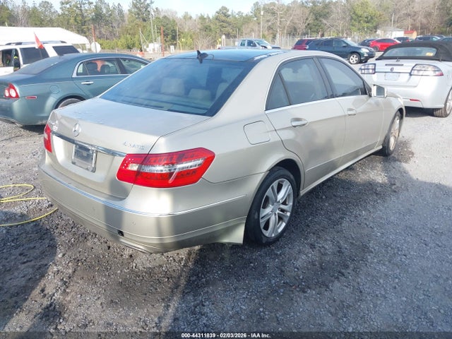 2010 MERCEDES-BENZ E 550 WDDHF9AB4AA089398 Photo 3
