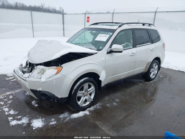 Продажа на аукционе авто 2010 Subaru Forester 2.5x Premium, vin: JF2SH6CCXAG721723, номер лота: 44311945