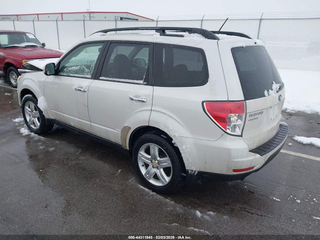 Продажа на аукционе авто 2010 Subaru Forester 2.5x Premium, vin: JF2SH6CCXAG721723, номер лота: 44311945