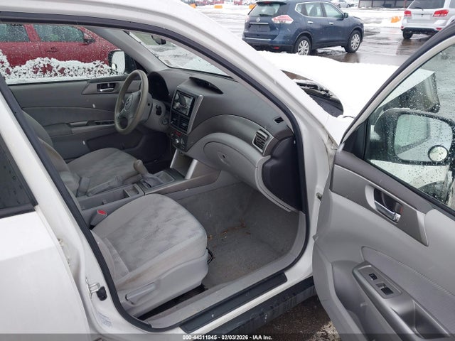 Продажа на аукционе авто 2010 Subaru Forester 2.5x Premium, vin: JF2SH6CCXAG721723, номер лота: 44311945