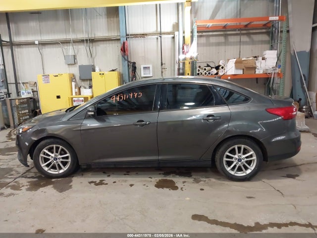 Ford FOCUS SE 2015 1FADP3F22FL237920 Image 14