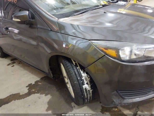 Ford FOCUS SE 2015 1FADP3F22FL237920 Image 18