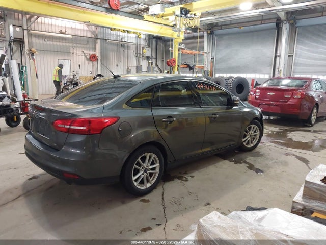 Ford FOCUS SE 2015 1FADP3F22FL237920 Image 4