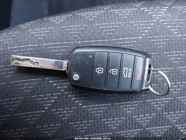 3KPA24AB8KE179985 KIA RIO S
