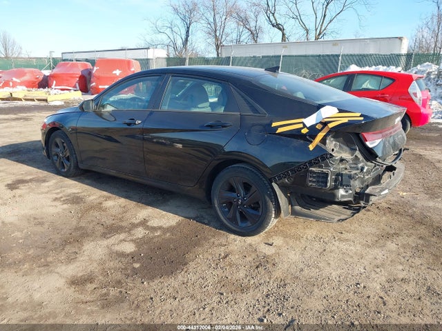 5NPLS4AG5NH071537 Hyundai ELANTRA SEL