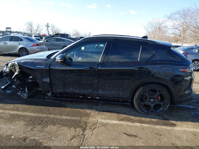 Alfa Romeo Stelvio Sprint Awd 2025 ZASPAKAN1S7D95342 Image 14