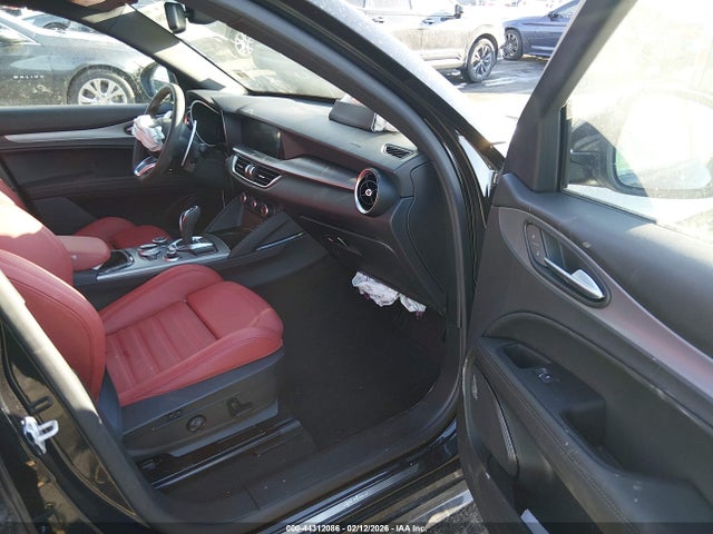 Alfa Romeo Stelvio Sprint Awd 2025 ZASPAKAN1S7D95342 Image 5