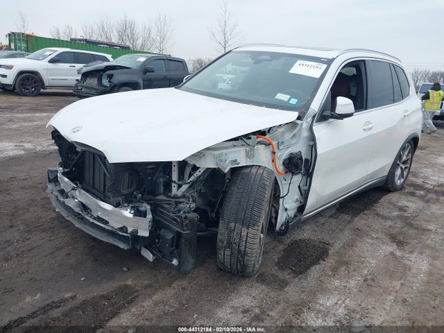 2025 BMW X5 PHEV 5UX43EU03S9Y47673 Photo 1