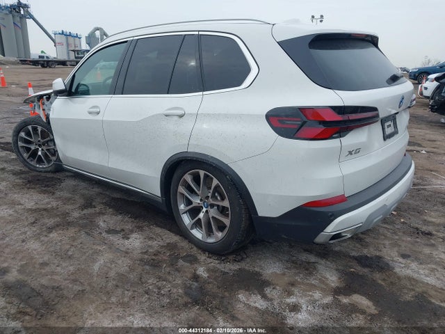 2025 BMW X5 PHEV 5UX43EU03S9Y47673 Photo 2