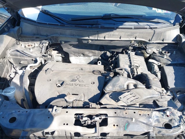 JA4AP3AU3KU027914 Mitsubishi Outlander Sport 2.0 Es