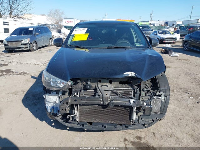 JA4AP3AU3KU027914 Mitsubishi Outlander Sport 2.0 Es