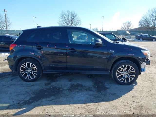 JA4AP3AU3KU027914 Mitsubishi Outlander Sport 2.0 Es