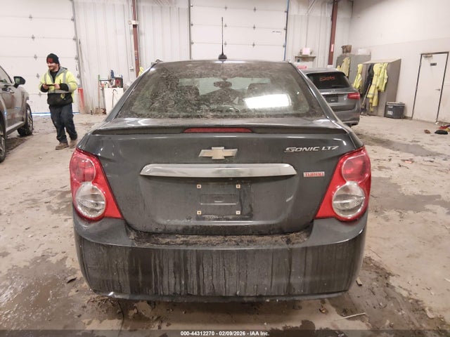 44312270 :رقم المزاد ، 1G1JE5SBXG4135225 vin ، 2016 Chevrolet Sonic Ltz Auto مزاد بيع