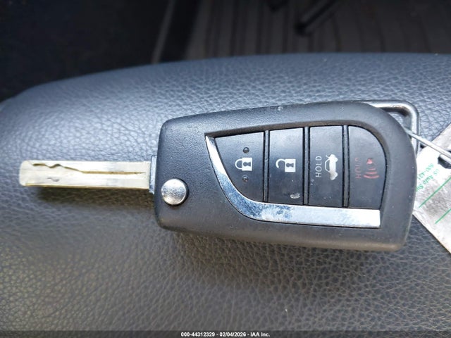 4T1B11HK3KU230964 Toyota CAMRY SE