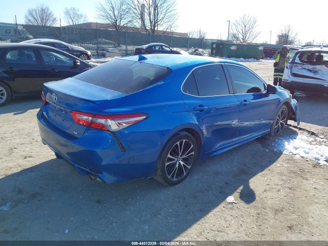 4T1B11HK3KU230964 Toyota CAMRY SE