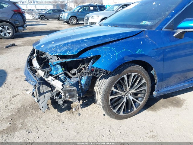 4T1B11HK3KU230964 Toyota CAMRY SE
